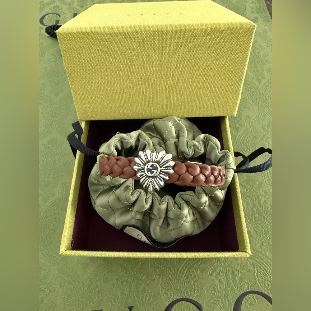 New GUCCI Interlocking G Engraved Love Brown Silver Leather Bracelet💝Uni… - Picture 4 of 15
